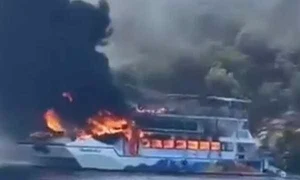 FIRE ON BOAT FETHIYE jpg