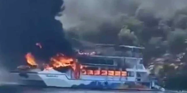 FIRE ON BOAT FETHIYE jpg