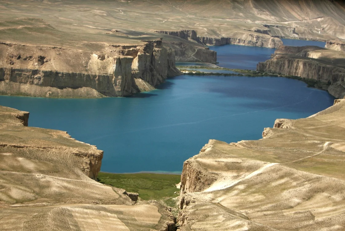 Band-e Amir, Afganistan: legenda spune că Ali, ginerele Profetului Mohamed, a săpat aceste lacuri în pământ dintr-o mişcare a sabiei. FOTO: Reuters