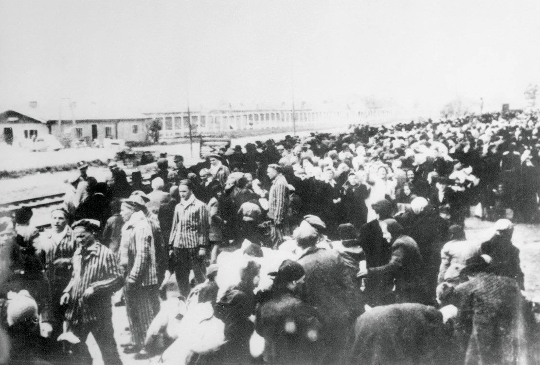 Tren cu prizonieri duși în lagărul de la Auschwitz FOTO Getty Images 