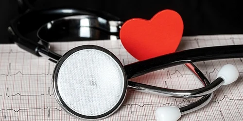 stethoscope 4820535 640 jpg