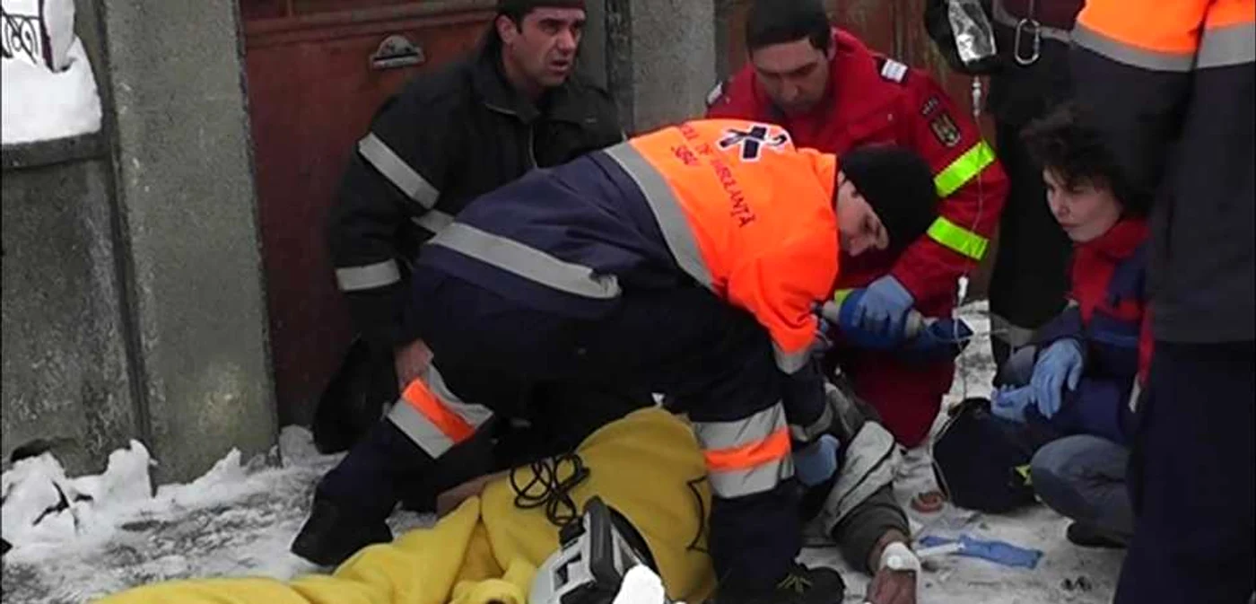 Barbatul a fost resuscitat aproximativ o ora, insa nu a mai putut fi salvat