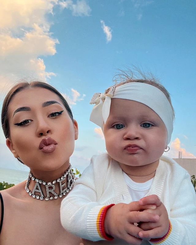 Nicole Cherry și micuța ei, Anastasia 