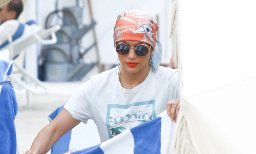 Shy Jennifer Lopez Tries To Hide At The Beach In Miami jpeg