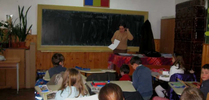 Profesorii mureşeni vor putea împrumuta bani cu dobândă mică