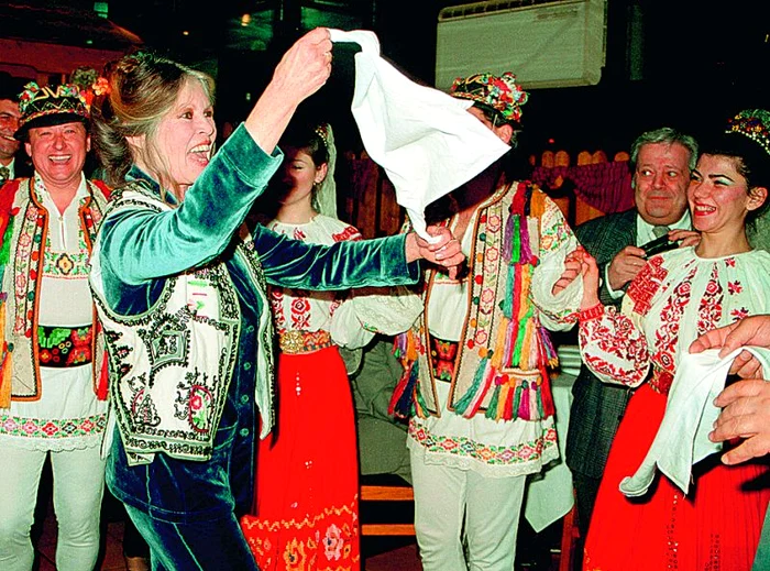 Vedeta şi fiul său, Nicolas (Fotografii: Reuters)