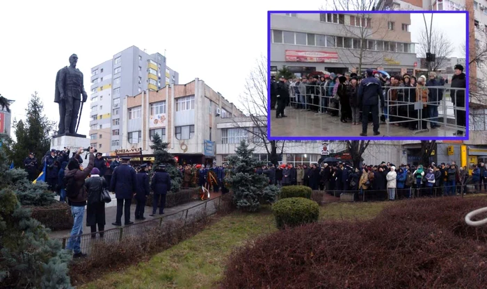 Diferenţa dintre slătinenii participanţi la festivităţile Micii Uniri şi distribuirea sărmăluţelor a fost evidentă (FOTO: Mugurel Manea)
