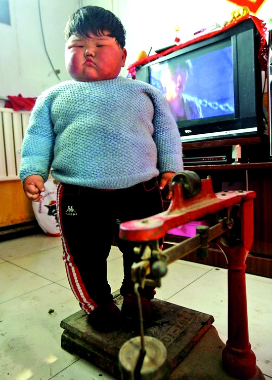
    Pang Ya are deja  greutatea unei  chinezoaice  la vârsta adultă  