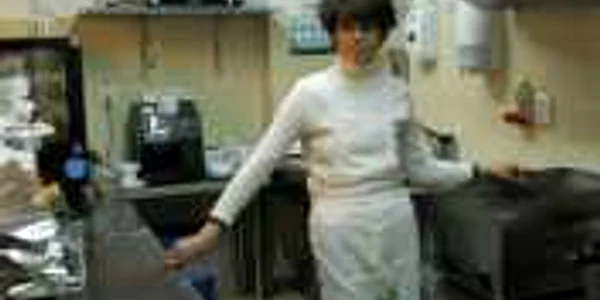 Boldizsár Beatrice este, zilnic, bucătarul a peste 50 de săteni din Săvăsdisla