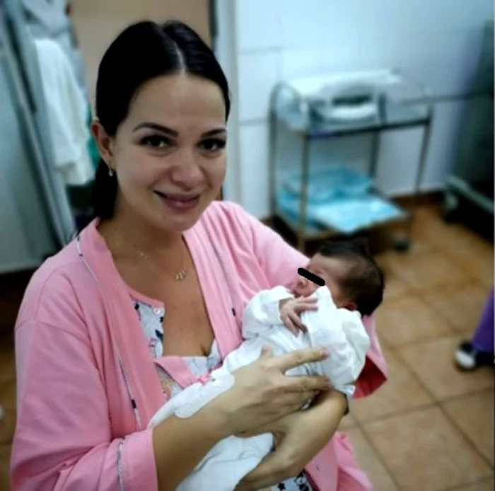 Deea Maxer a devenit de curând și mămică de fetiță Foto: Arhivă personală