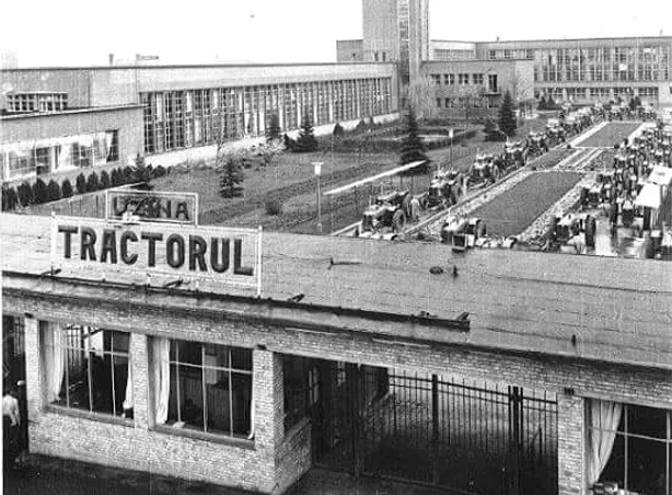 Tractorul Brașov exporta tractoare la schimb cu petrol sau banane. FOTO: facebook.com/uzinatractorul