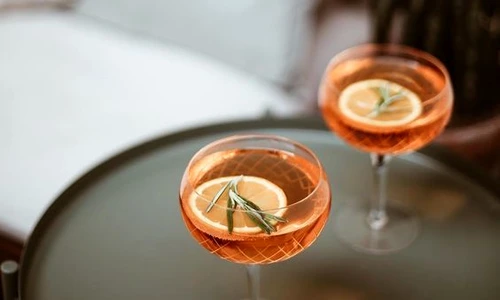 Cocktail Aperol cu rozmarin jpeg