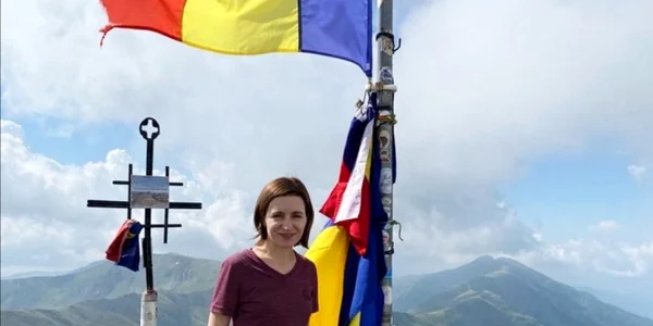 Maia Sandu pe Varful Moldoveanu