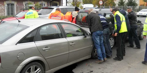 Accidentul s-a soldat cu pagube materiale