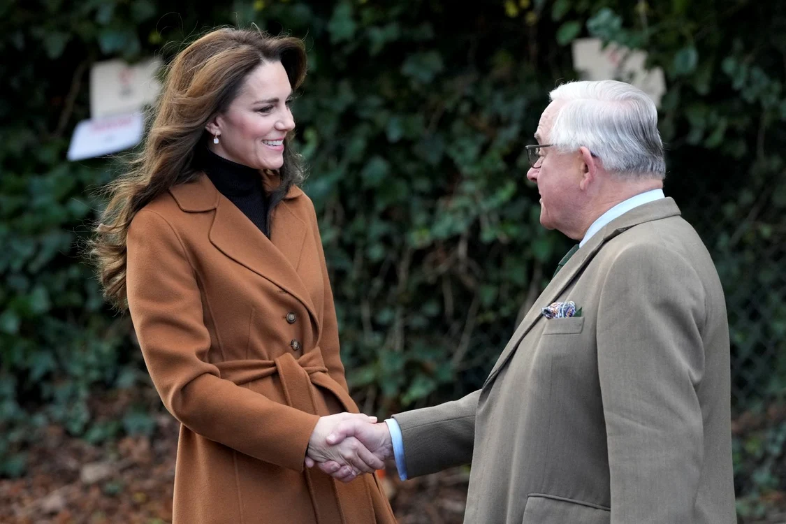 Kate Middleton în maro foto GettyImages 1800479152 jpg