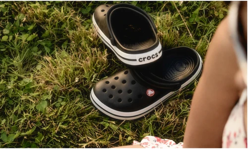 crocs jpg