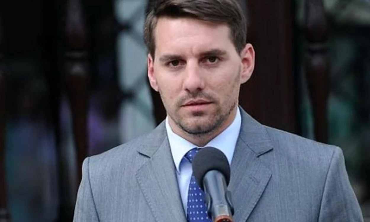 1 fostul principe nicolae audiat de politisti 490019 1000x600 jpg jpeg