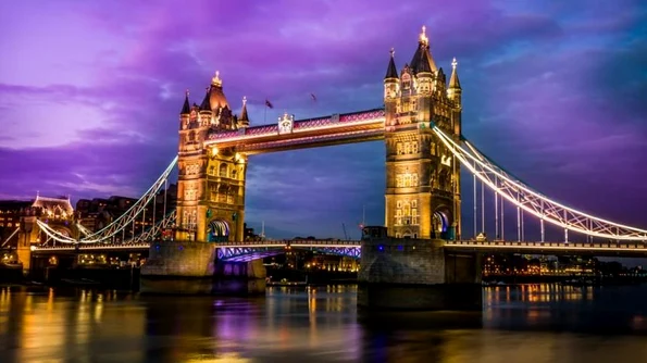 FOTO Tower Bridge împlinește 120 de ani jpeg