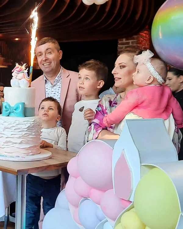 1 eli roman botezul fetitei ana maria al treilea copil minune stelian negrea 1 jpg jpeg