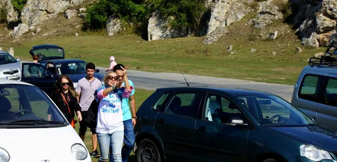 Cheile Dobrogei - cum au curăţat constănţenii zona de grătare - acţiune ecologizare făcută de voluntari Foto Arhivă personală