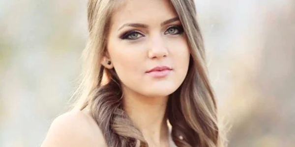 Alexandra Burta