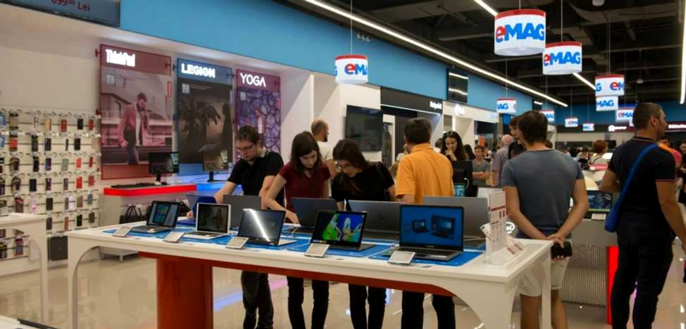 Showroom eMAG Băneasa