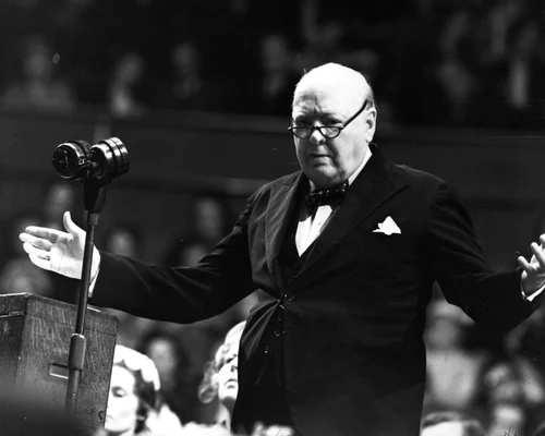 churchill GettyImages 3317881 jpg