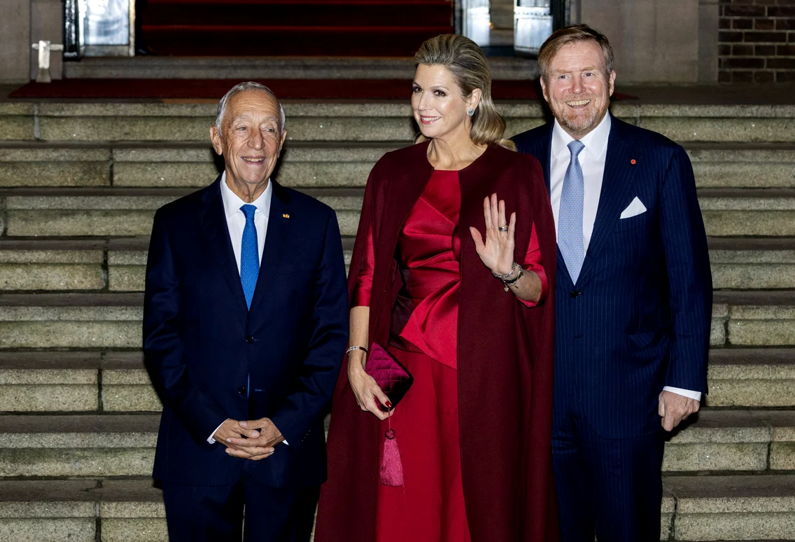 Regina Maxima a Olandei și Regele Willem-Alexander, alături de președintele portughez