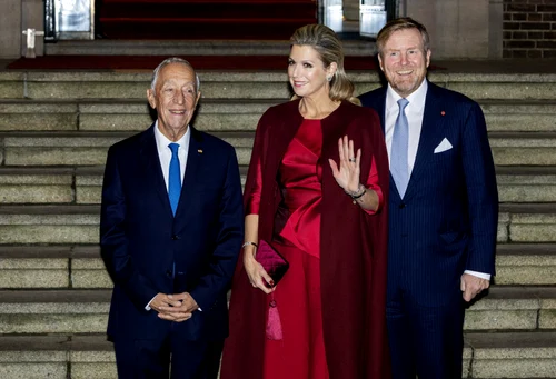 Regina Maxima a Olandei și Regele Willem-Alexander, alături de președintele portughez