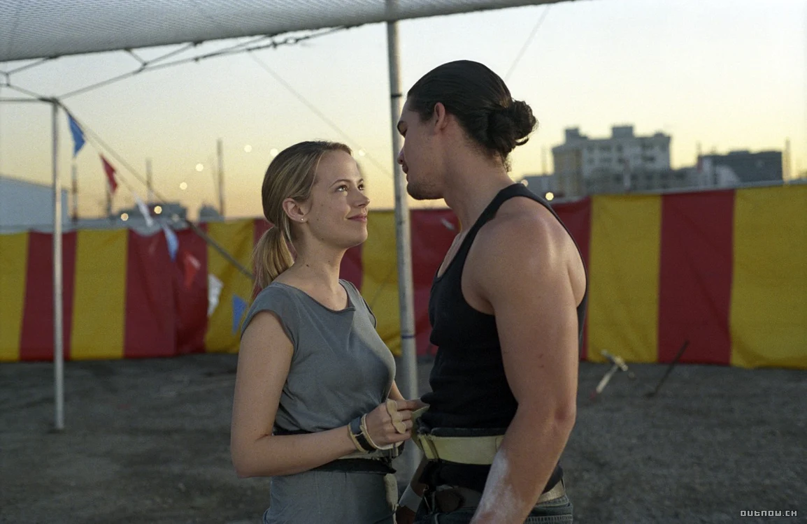 
    Urmăreşte filmul "Reîntâlnirea", pe Acasă TV, de la ora 20.30  