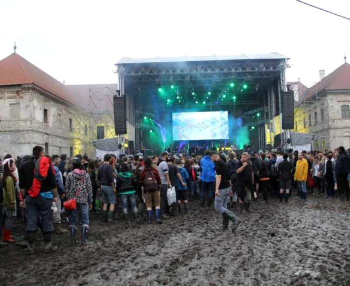 A doua zi de festival a adunat 25.000 de persoane la Electric Castle.