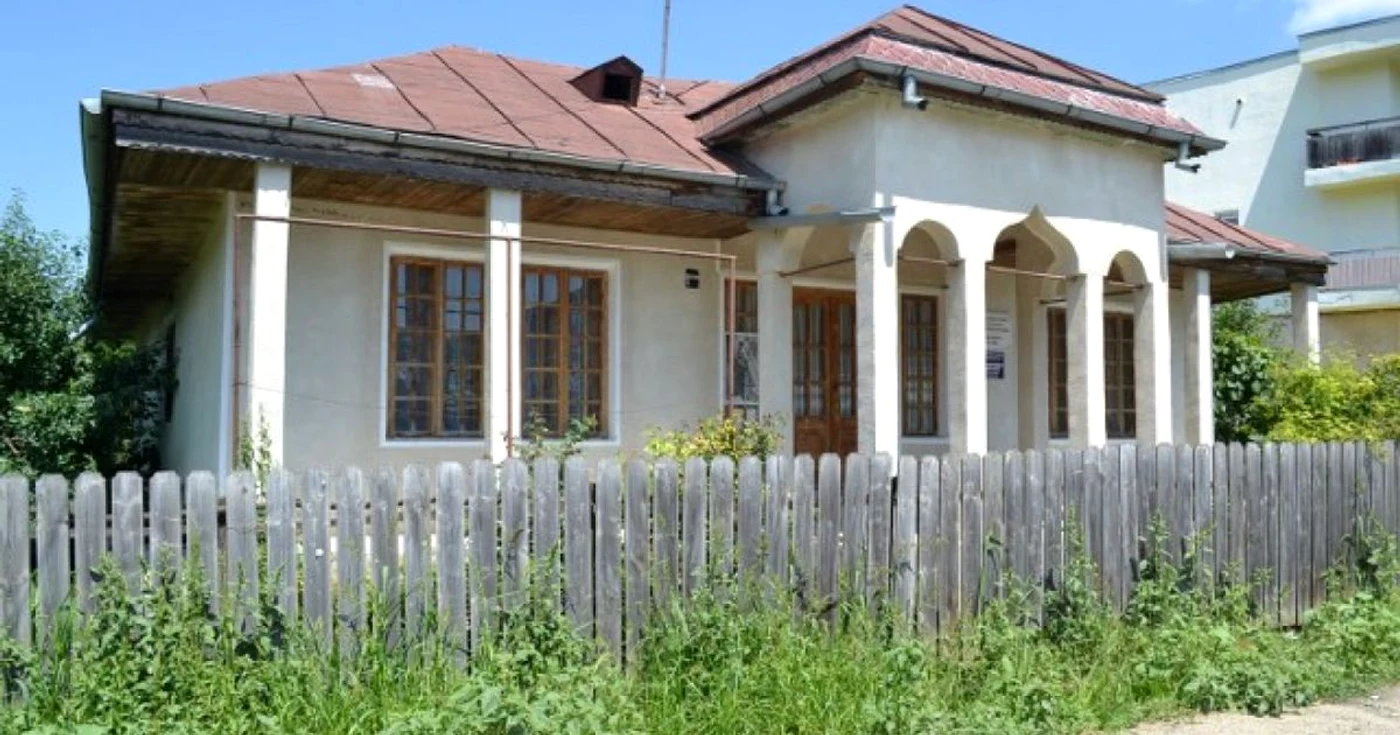 Casa lui George Apostu FOTO Mircea Merticariu
