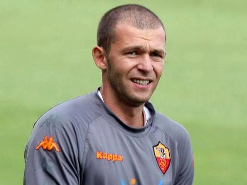 
    Bogdan Lobonţ  