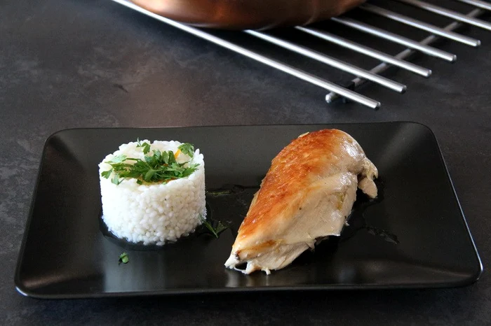 
    Pui cu legume la oală  