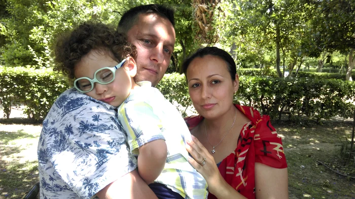 
    Mariana şi Constantin Stan îl iubesc enorm pe fiul lor, Andreas (un an şi 10 luni)  