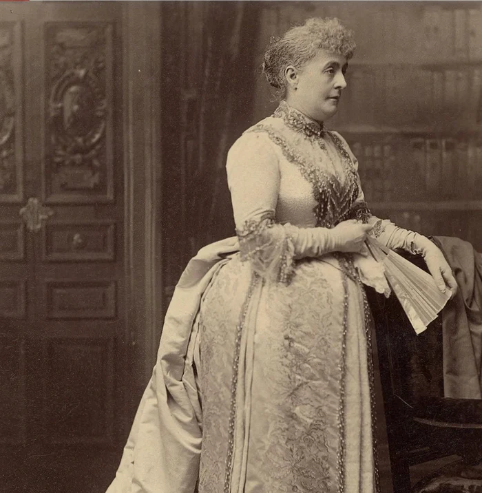 Caroline Harrison jpg