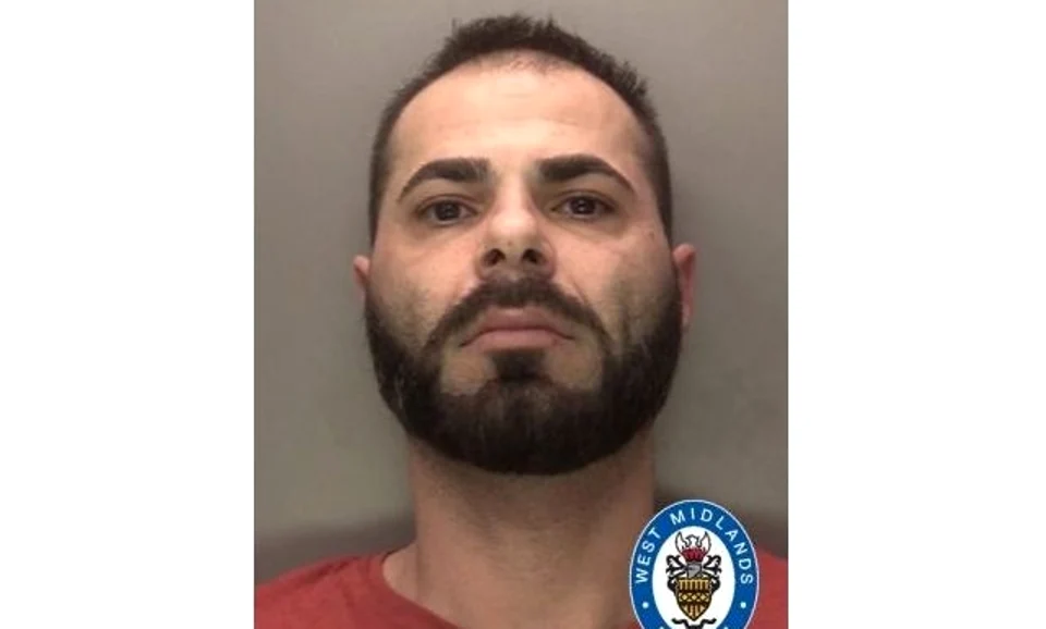 Bărbatul urmează să fie transferat în România FOTO Poliția Marea Britanie