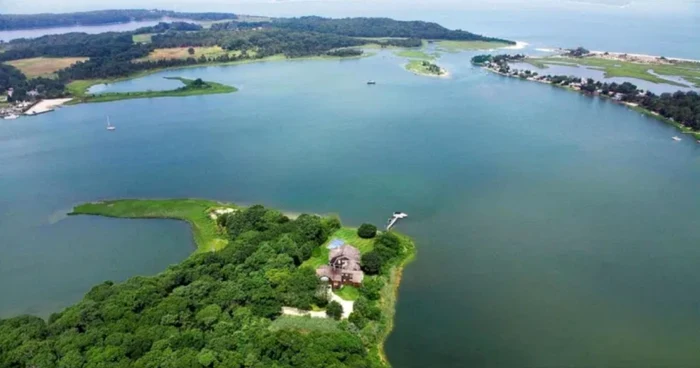 7 rihanna isi inchiriaza casa 2 jpg jpeg