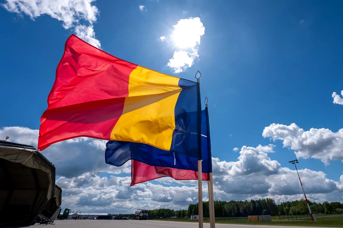 Drapelul României Foto. MApN