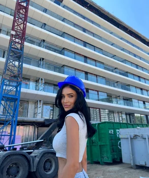 Adelina Pestrițu (36 de ani)  este mândră nevoie mare