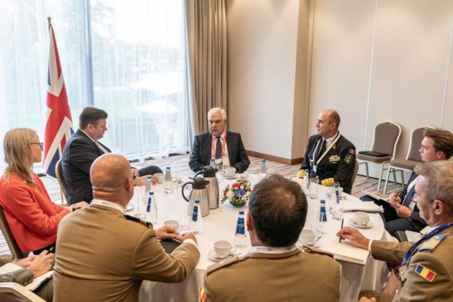 Situaţia de securitate din zona frontierelor României, discutată de ministrul român al Apărării cu omologul polonez