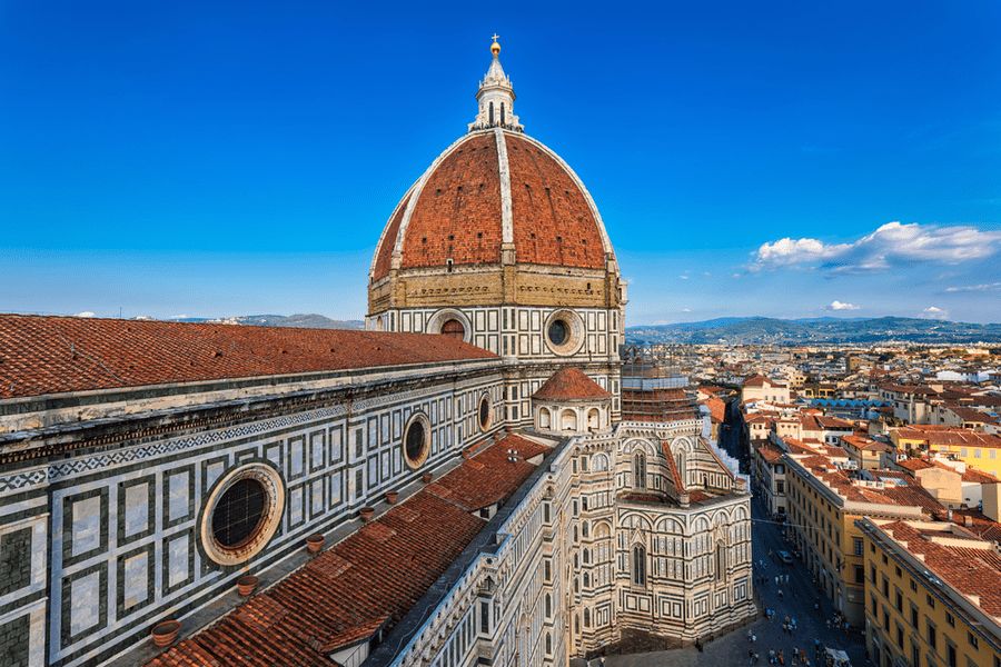 Un bărbat a fost salvat din cupola catedralei Santa Maria del Fiore din Florența, după ce a leșinat | VIDEO 