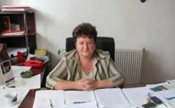 Violeta Milaş susţine că fetiţa trebuie să rămână în învăţământul de masă