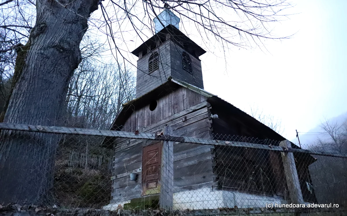 Biserica din Almășel. Foto: Daniel Guță. ADEVĂRUL