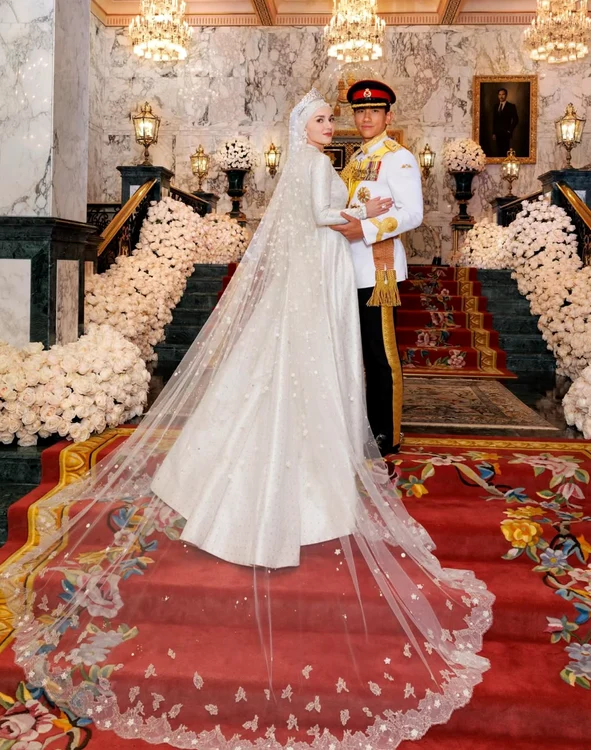 Prințul Mateen și soția, Instagram (1) png