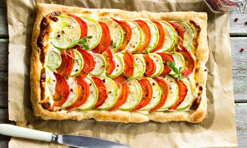 Tarta cu legume  Sursa foto shutterstock 1980800048 jpg