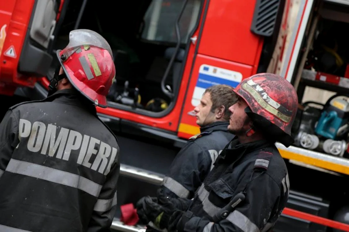 Pompierii vor avea alături sute de voluntari în misiuni FOTO Adevărul