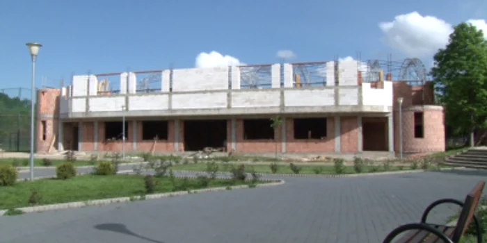 Primăria a completat bugetul investiţiei cu aproximativ 100.000 de lei