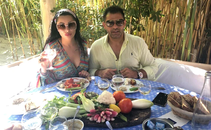 În vară s-au distrat câteva zile în Dubai