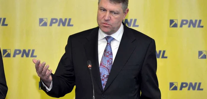 Klaus Iohannis intră  în cyursa prezidenţială